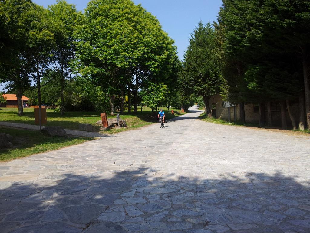 Palas de Rei コンプレーホ ラ カバニャヴィラ エクステリア 写真